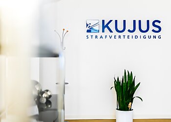 Tommy Kujus - KUJUS STRAFVERTEIDIGUNG image Tommy Kujus - KUJUS STRAFVERTEIDIGUNG