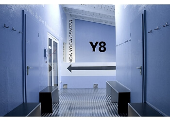 Y8 KUNSTRAUM + YOGA E.V.