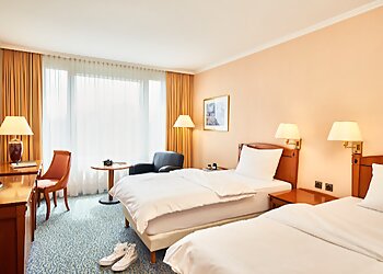 Faq Bryan Adams In Chemnitz Die Besten Hotels Unterkünfte In Der Nähe Der Küchwaldwiese - etdwkwj